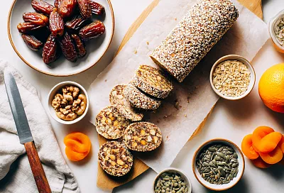 Готовим полезную сладость из сухофруктов и орехов без грамма сахара