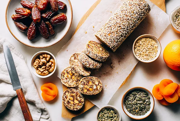 Готовим полезную сладость из сухофруктов и орехов без грамма сахара