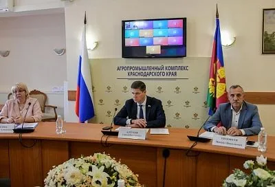 Вопросы поддержки фермеров обсудили в Краснодаре