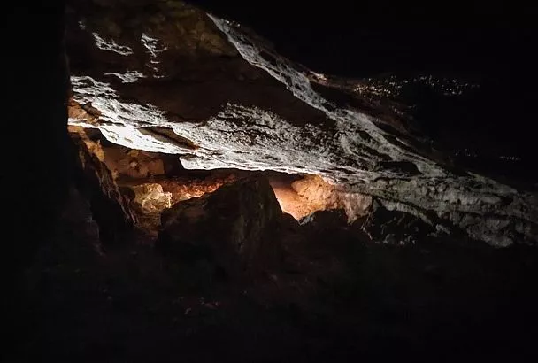 Неизученную пещеру обнаружили спелеологи в Краснодарском крае: часть ее удалось осмотреть
