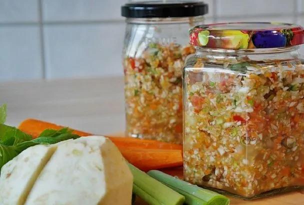 Заправка для супа и соуса: как сделать дома, чтобы потом не тратить время на чистку и нарезку овощей