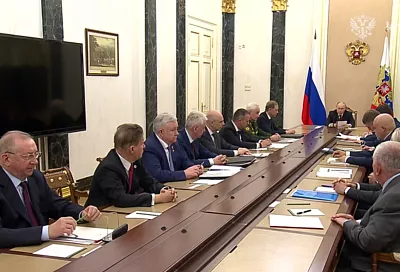 Владимир Путин провел совещание по вопросам снабжения топливом регионов России
