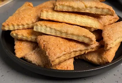 Печем быстрое печенье на сметане: рецепт простейший, а к чаю очень вкусно – аромат выпечки на весь дом