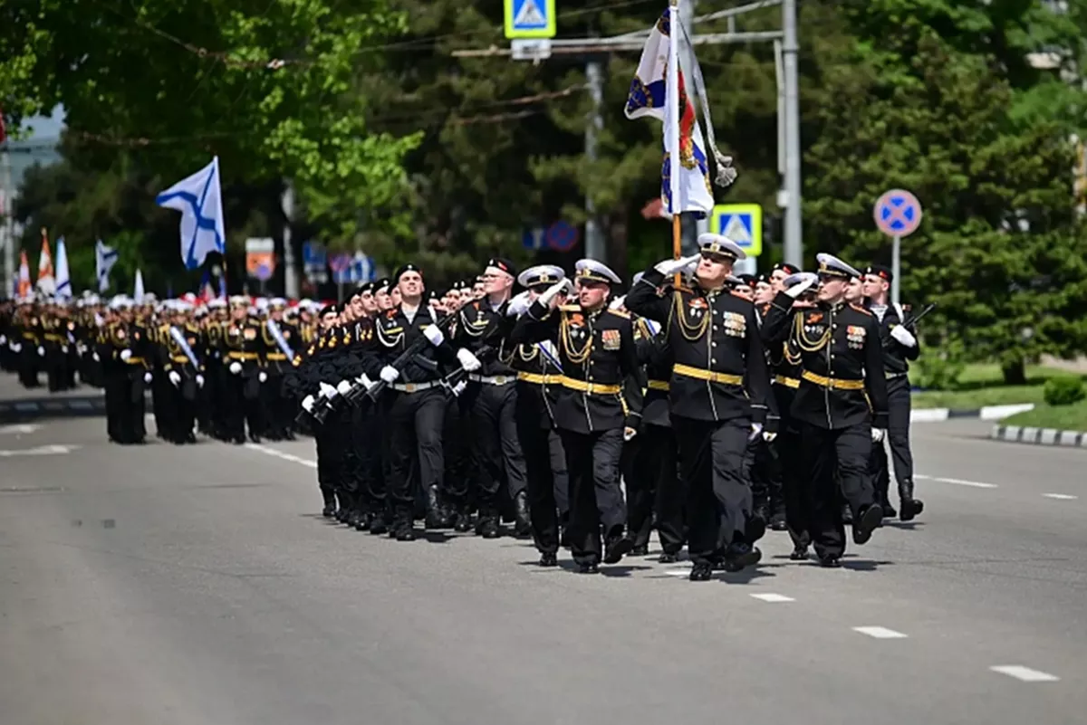Военный парад проведут в Новороссийске в День Победы: для жителей города-героя организуют онлайн-трансляцию