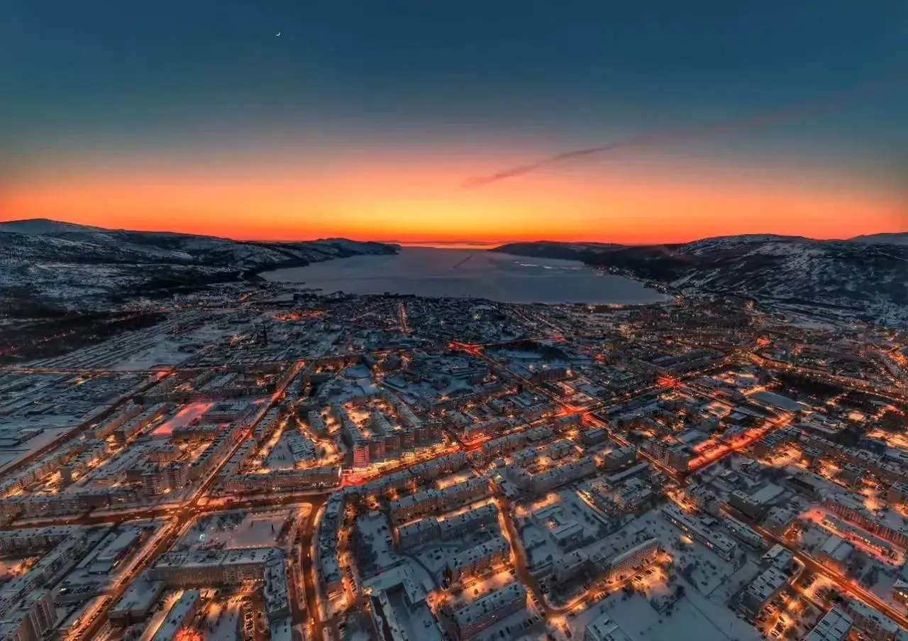 Землетрясение в Магадане: трещины в штукатурке и на дорогах после подземных толчков силой до 6 баллов