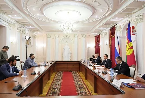 Губернатор Краснодарского края Вениамин Кондратьев встретился с руководством армавирского завода по производству микроэлектроники