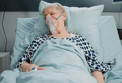 Страшный сон: медики скорой помощи решили, что женщина спит и не оказали ей помощь