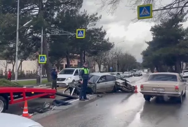 В Геленджике в результате ДТП погиб 28-летний водитель «БМВ»