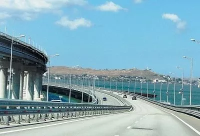 В очереди на Крымский мост со стороны Керчи стоят 650 автомобилей