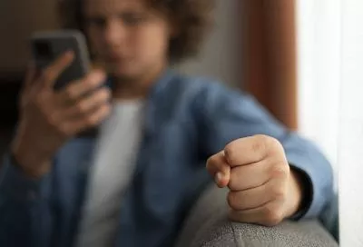 Лето под угрозой: эксперты предупредили о самых распространенных схемах мошенничества в июле