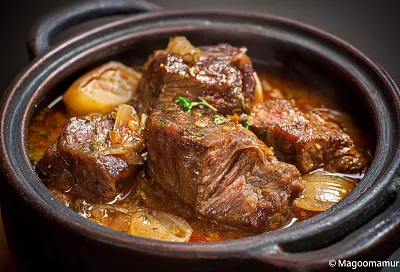 Говядина по-кремлёвски без лишней воды: час томлю, кладу специи — ещё 1,5 часа и мясо буквально тает