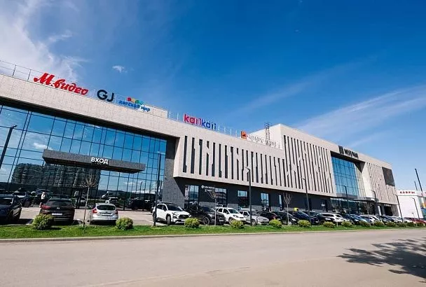 Нападение на посетителей ТЦ West Mall  в Краснодаре. Что известно к этому часу