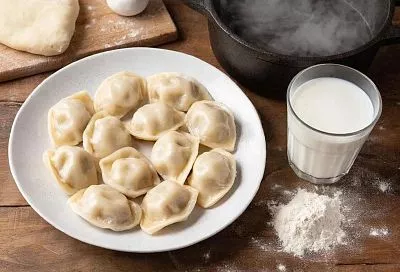 Вареники на пару без яиц: замесили тесто на кефире, и они стали пышными, воздушными, без "резины"