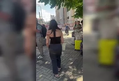 «Подкиньте на билет домой»: полицейские задержали девушек-попрошаек на ж/д вокзале «Краснодар-1»