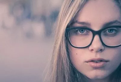 Не конъюнктивит, но тоже неприятно: отчего появляется ощущение песка в глазах и как с этим бороться