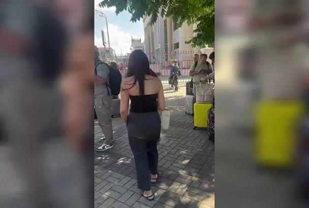 «Подкиньте на билет домой»: полицейские задержали девушек-попрошаек на ж/д вокзале «Краснодар-1»