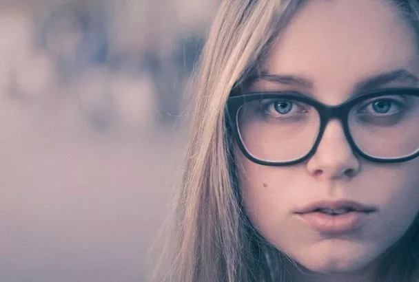 Не конъюнктивит, но тоже неприятно: отчего появляется ощущение песка в глазах и как с этим бороться