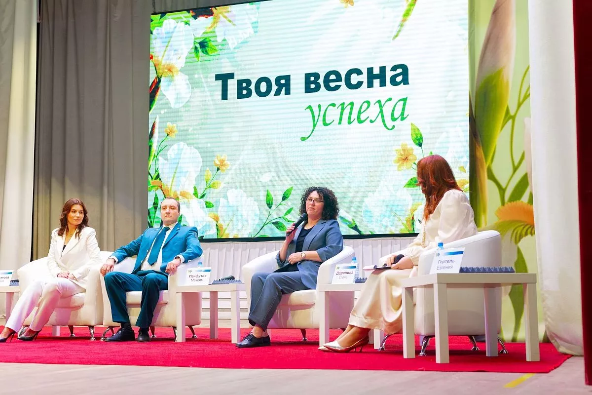 В 2025 году V юбилейная конференция для женщин-предпринимателей «Твоя весна успеха», собрала более 150 участниц.