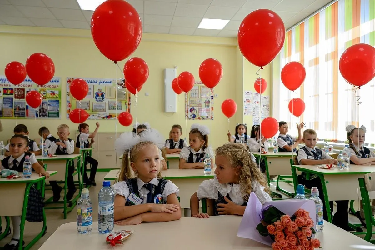 Развитие бизнеса создает налоговую базу, которая впоследствии становится одним из источников финансирования общественной инфраструктуры. Развитие бизнеса создает налоговую базу, которая впоследствии становится одним из источников финансирования общественной инфраструктуры.