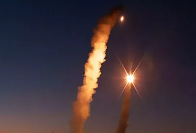 Заявления Ван И о боевых действиях на Ближнем Востоке, конкурс красоты БРИКС, новые уловки мошенников: главное к утру 8 марта