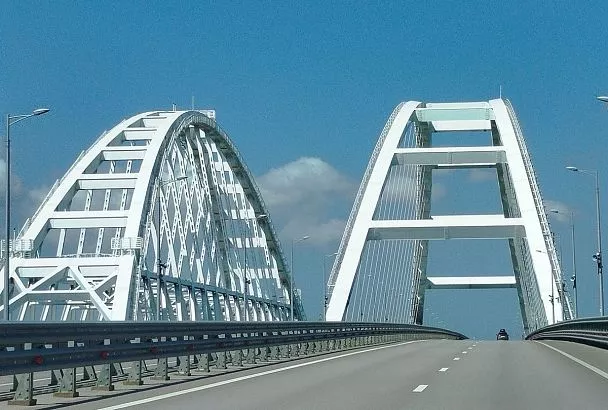 Какая обстановка на подъездах к Крымскому мосту