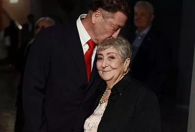 Григорий Лепс поделился фото с празднования в Сочи 90-летнего юбилея мамы 