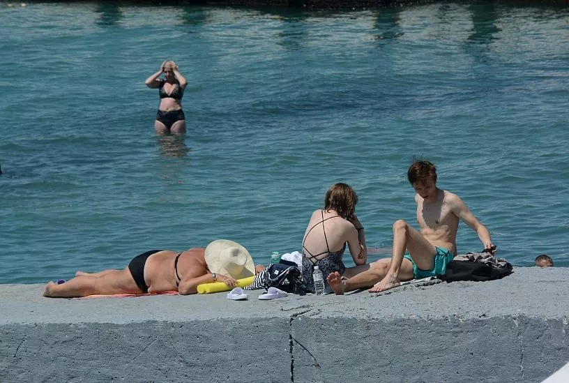 Какая температура воды в море на курортах Краснодарского края