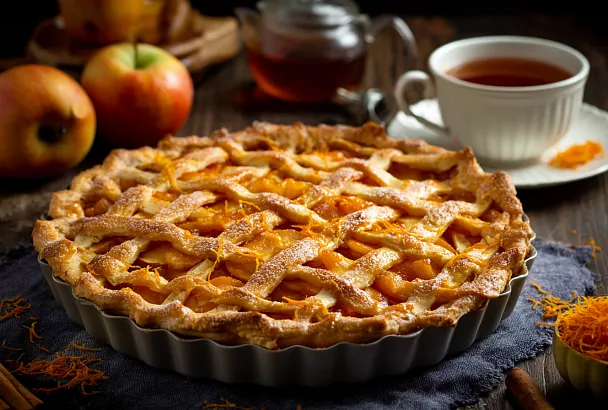 Яблочный пирог с решёткой – рассыпчатый, сочный, с апельсином