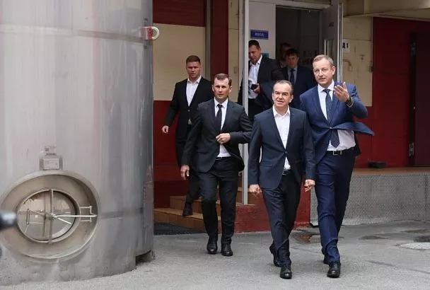 Губернатор Кубани Вениамин Кондратьев оценил модернизацию Кореновского молочно-консервного комбината