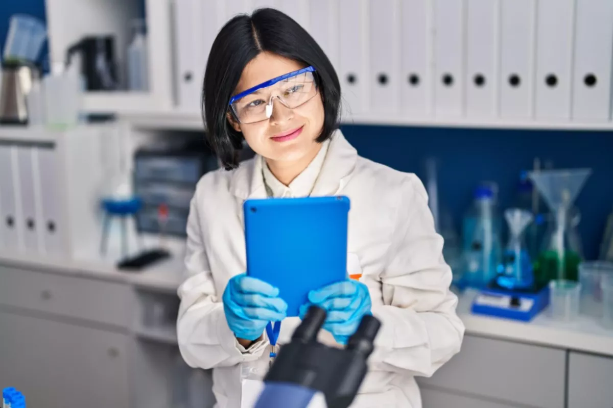 Китайские ученые нашли молекулу, которая замедляет развитие болезни Альцгеймера 