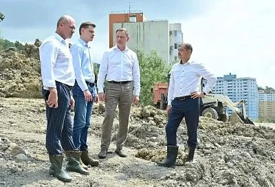 Мэр Сочи рассказал о ситуации с крупным оползнем у жилого микрорайона