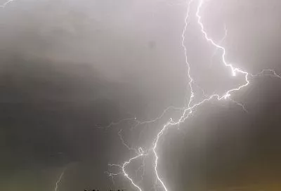 Сильные дожди с грозами и подъемы уровней рек. Сочи готовится к удару стихии