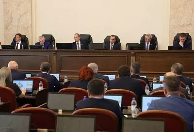 Доступность оказания транспортных услуг населению рассмотрели на сессии ЗСК