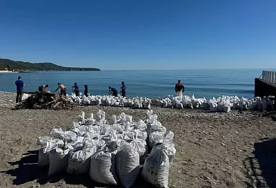 Около 9,8 тыс. кубометров загрязненного грунта и водомазутной смеси собрали в Туапсе