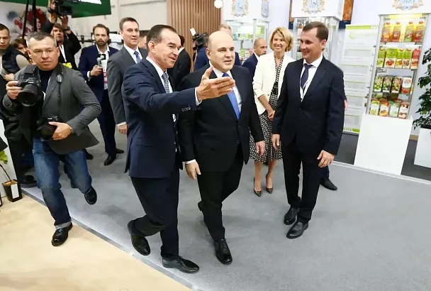 Губернатор Кубани Вениамин Кондратьев поздравил Михаила Мишустина с юбилеем