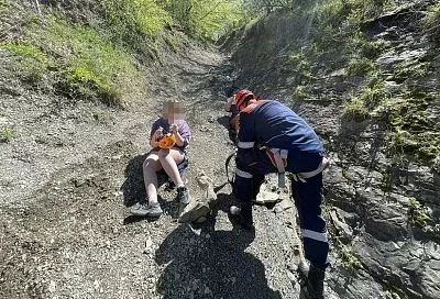 Спасатели эвакуировали туристок с горы Ежик под Геленджиком