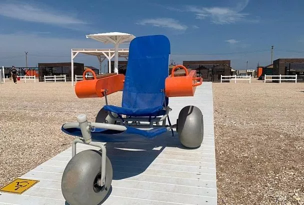 В Ейске на Центральном пляже появится тактильная плитка для незрячих