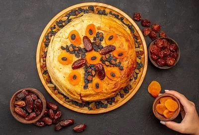 Орехово-финиковый пирог, который впечатлит вашу свекровь с первого же кусочка! Пошаговый рецепт роскошного десерта