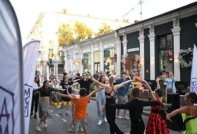 На краснодарском Арбате и в парках в выходные пройдут концерты, мастер-классы и танцевальные батлы
