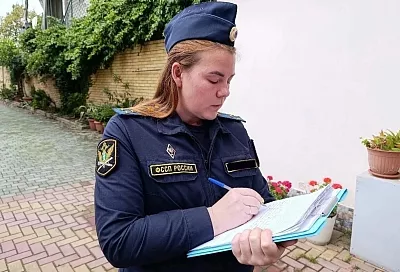 Незаконно построенный торговый центр снесли в Сочи