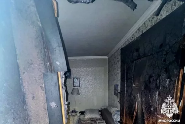 При пожаре в пятиэтажном доме на Кубани пострадали четыре человека, трое из них дети