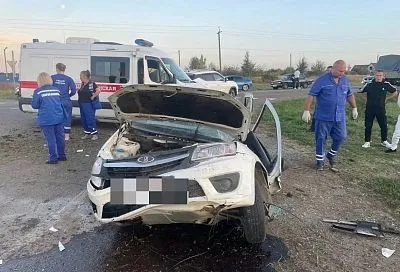 Вылетел с  дороги и опрокинулся. Водитель и пассажир «Лады» погибли в ДТП на Кубани