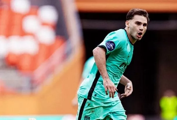 Отец Боселли опроверг информацию о переходе нападающего в «Краснодар»  