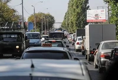Проблемы пробок в Краснодаре решат нестандартными и комплексными мерами