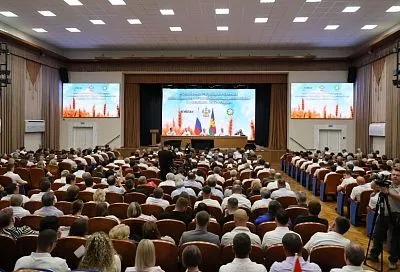 Вениамин Кондратьев поручил создать оперштаб для поддержки сельхозпредприятий во время жатвы