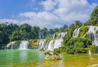 Туристка вызвала недовольство дагестанцев обнаженной фотографией 