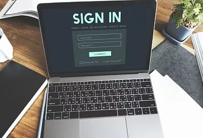 Российские сервисы начали отключать вход через Apple и Google