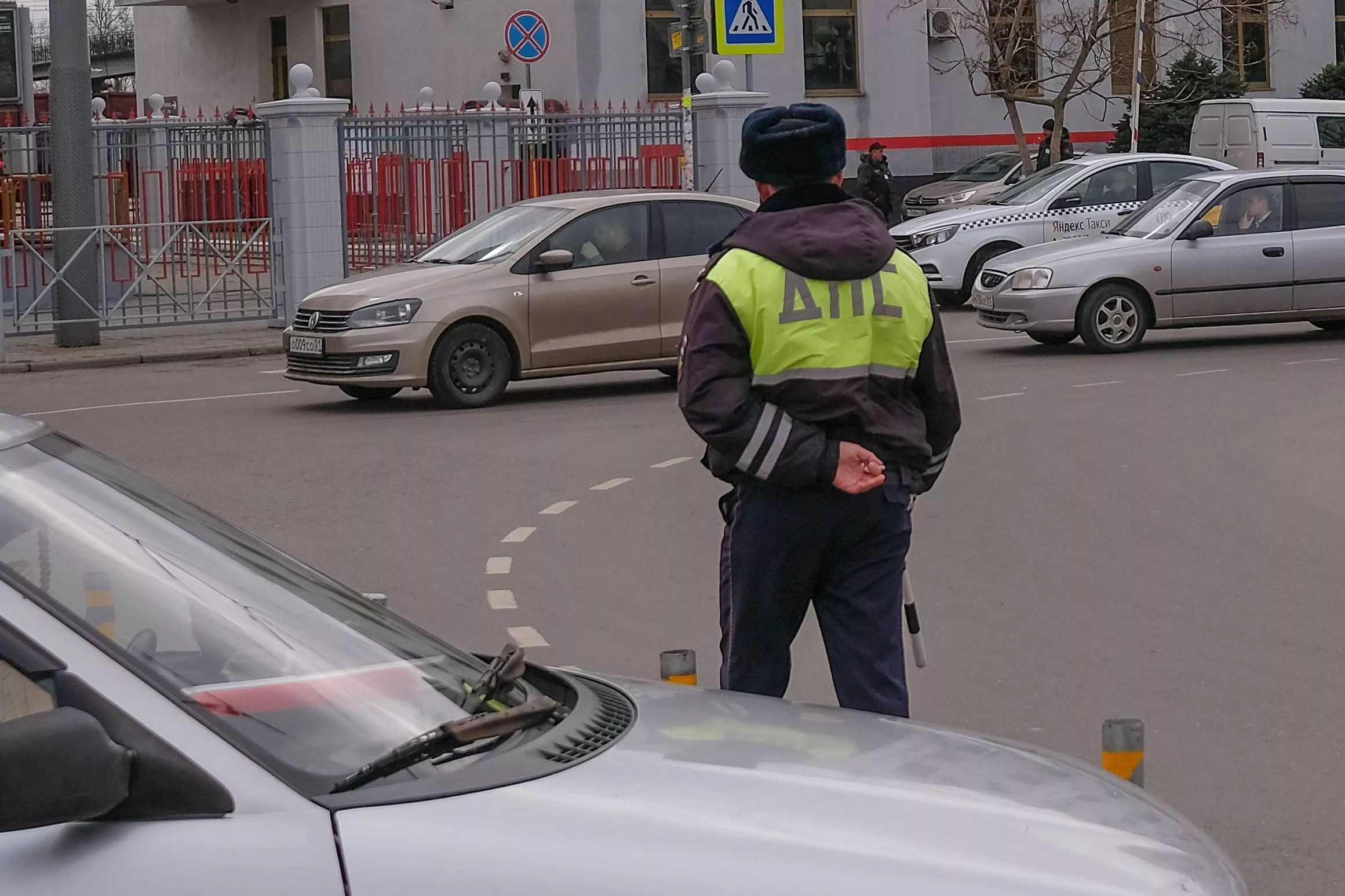 В Новороссийске сотрудники Госавтоинспекции задержали пьяного водителя после погони