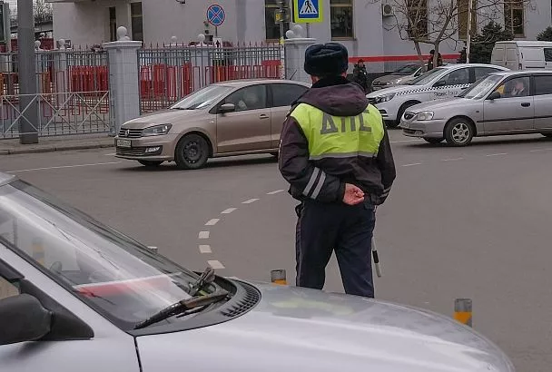 В Новороссийске сотрудники Госавтоинспекции задержали пьяного водителя после погони