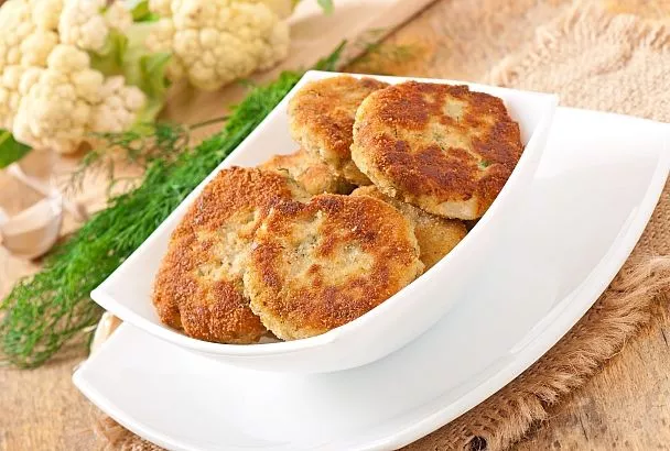 Сочные рыбные котлеты с овощами и сыром: Рецепт за полчаса